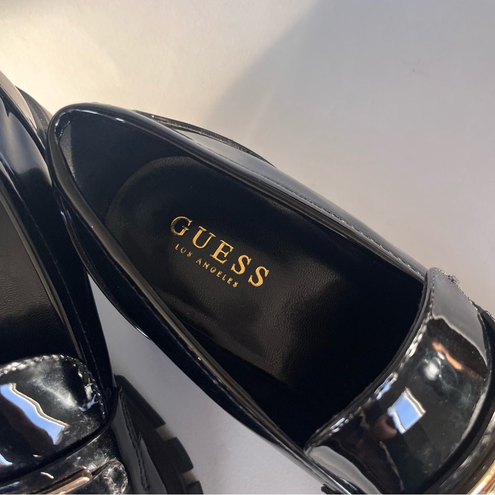 Guess Chunky Loafer Black Gold Logo Lug Sole Size 10 - Picture 3 of 10